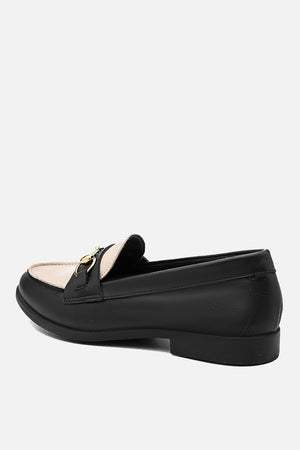 Mocassim em Couro Bridão Preto e Off White