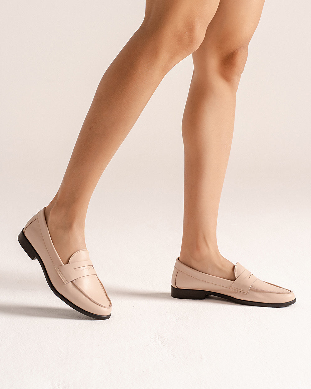 Mocassim em Couro Clássico Nude