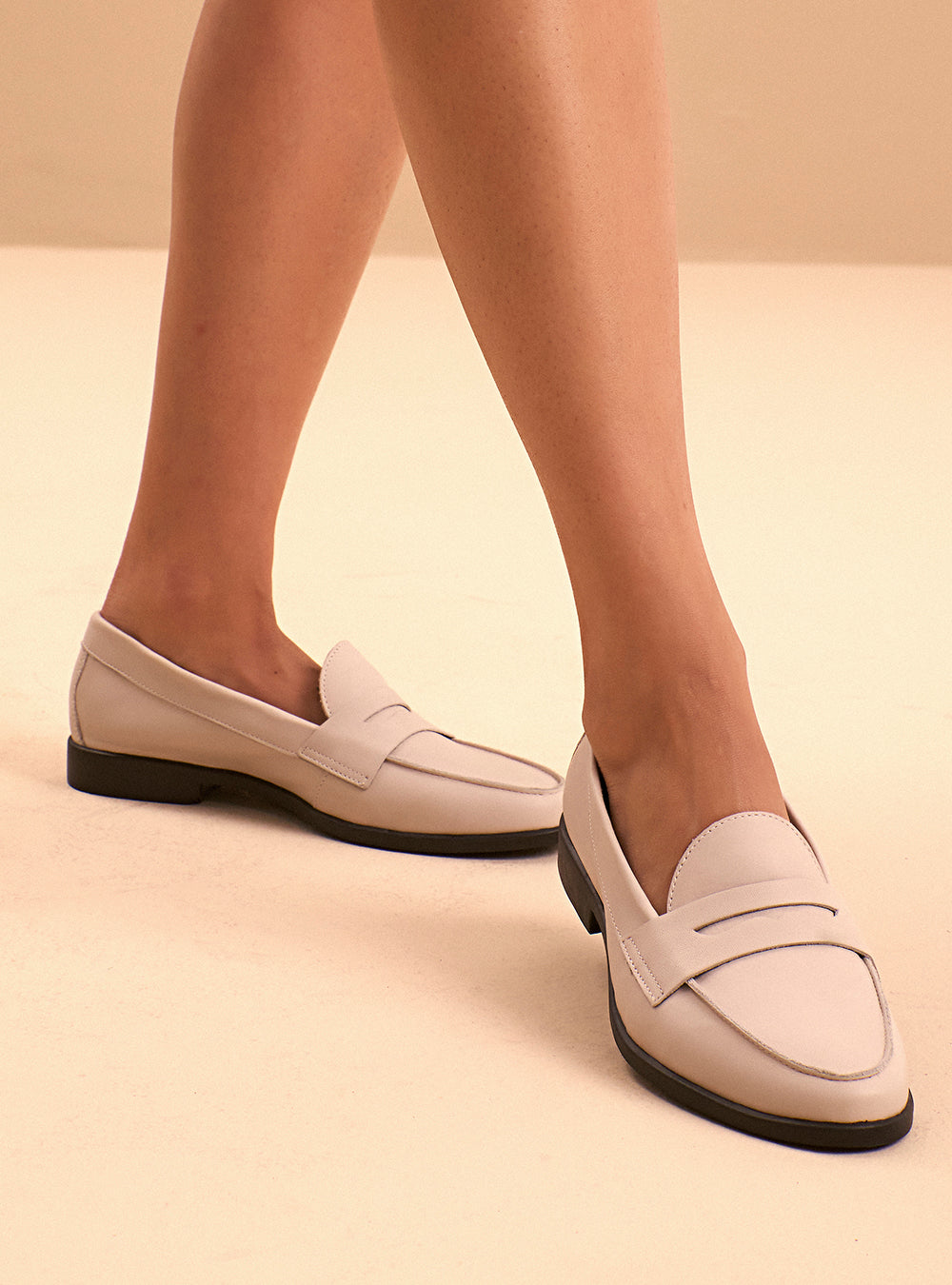 Mocassim em Couro Clássico Off White