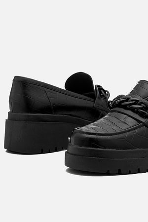 Mocassim em Couro Croco Tratorado Corrente Esther Preto