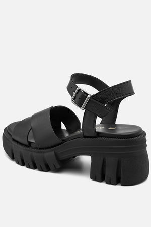 Sandália em Couro Tratorada Maitê Preto