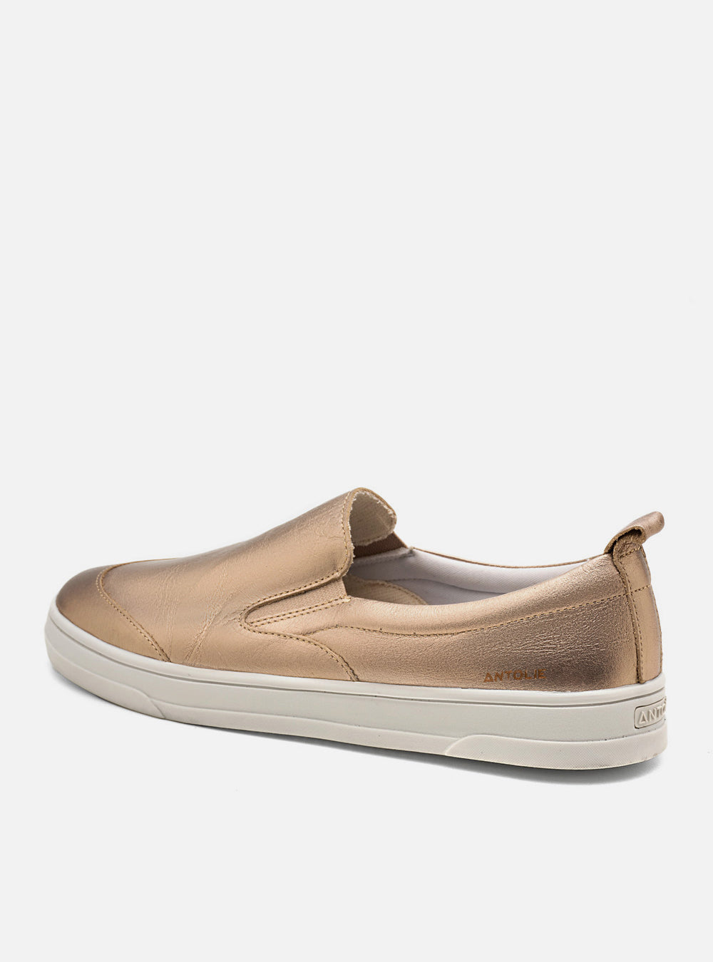 Slip On em Couro Prata Velho