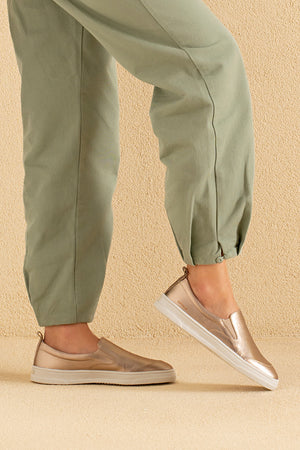 Slip On em Couro Prata Velho