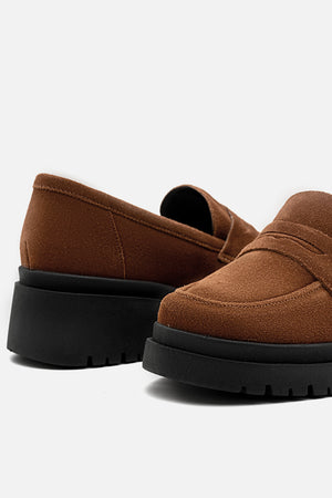 Mocassim em Couro Flatform Esther Camurça Marrom