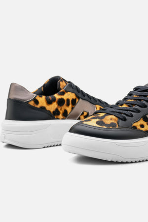 Tênis Couro Animal Print Urban Detalhe Dourado