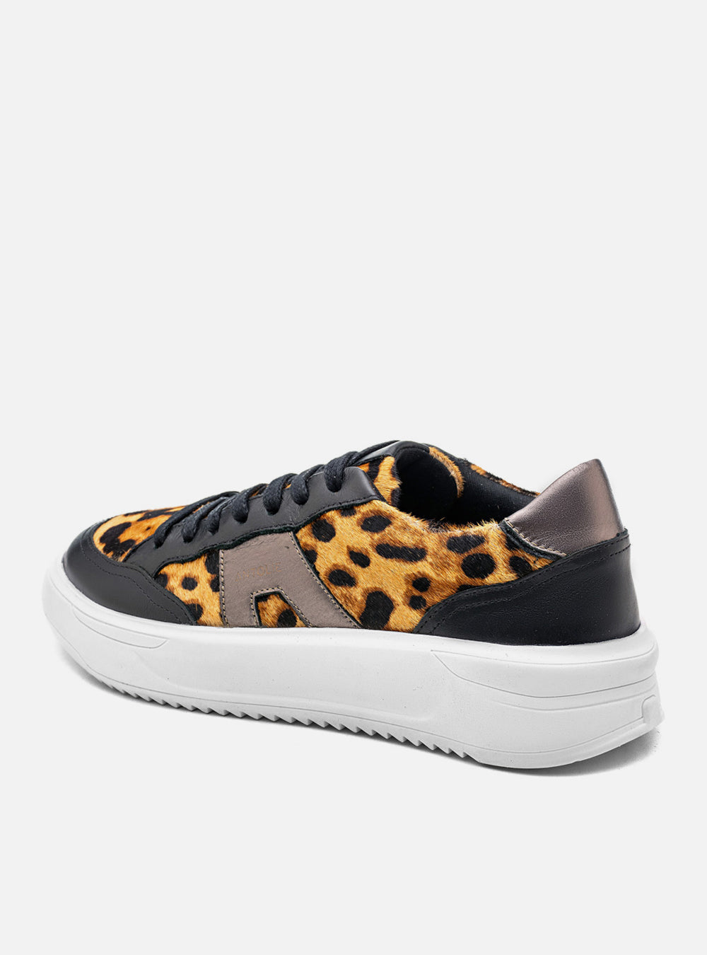 Tênis Couro Animal Print Urban Detalhe Dourado