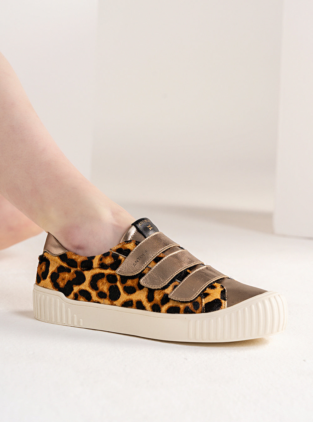 Tênis Couro Animal Print Velcro Basics