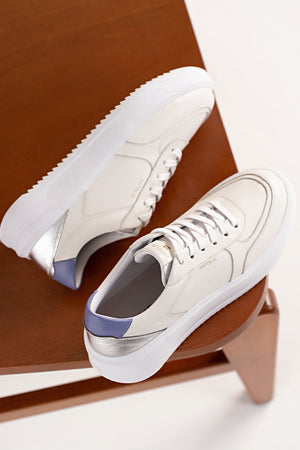 Tênis Couro Creme Detalhe Lilac Sport