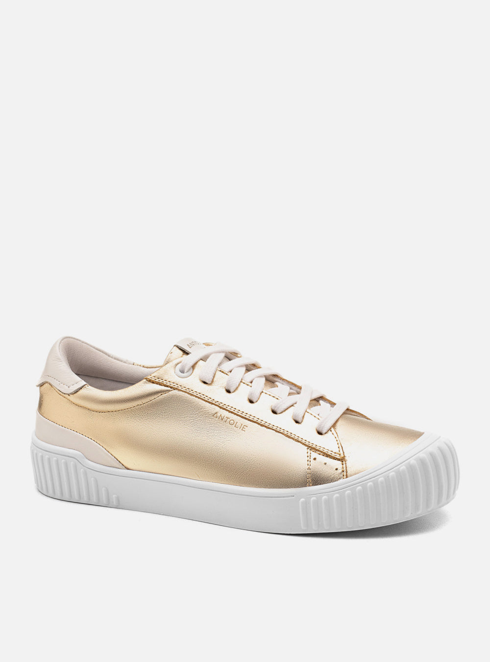 Tênis Couro Dourado Cadarço Detalhe Branco Classic