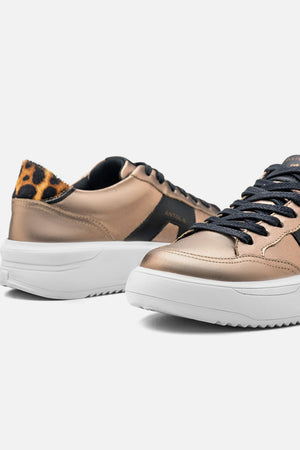 Tênis Couro Dourado Urban Detalhe Preto