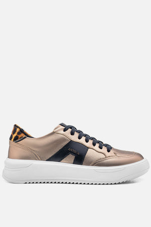 Tênis Couro Dourado Urban Detalhe Preto