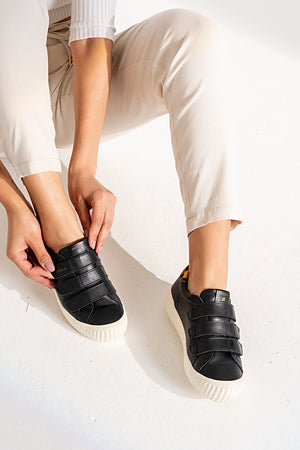 Tênis Couro Preto Velcro Basics