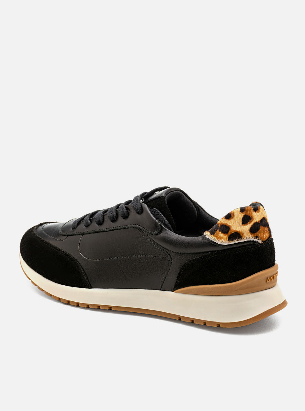 Tênis em Couro Contrast Preto Sport