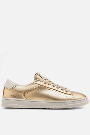 Tênis em couro Dourado Casual
