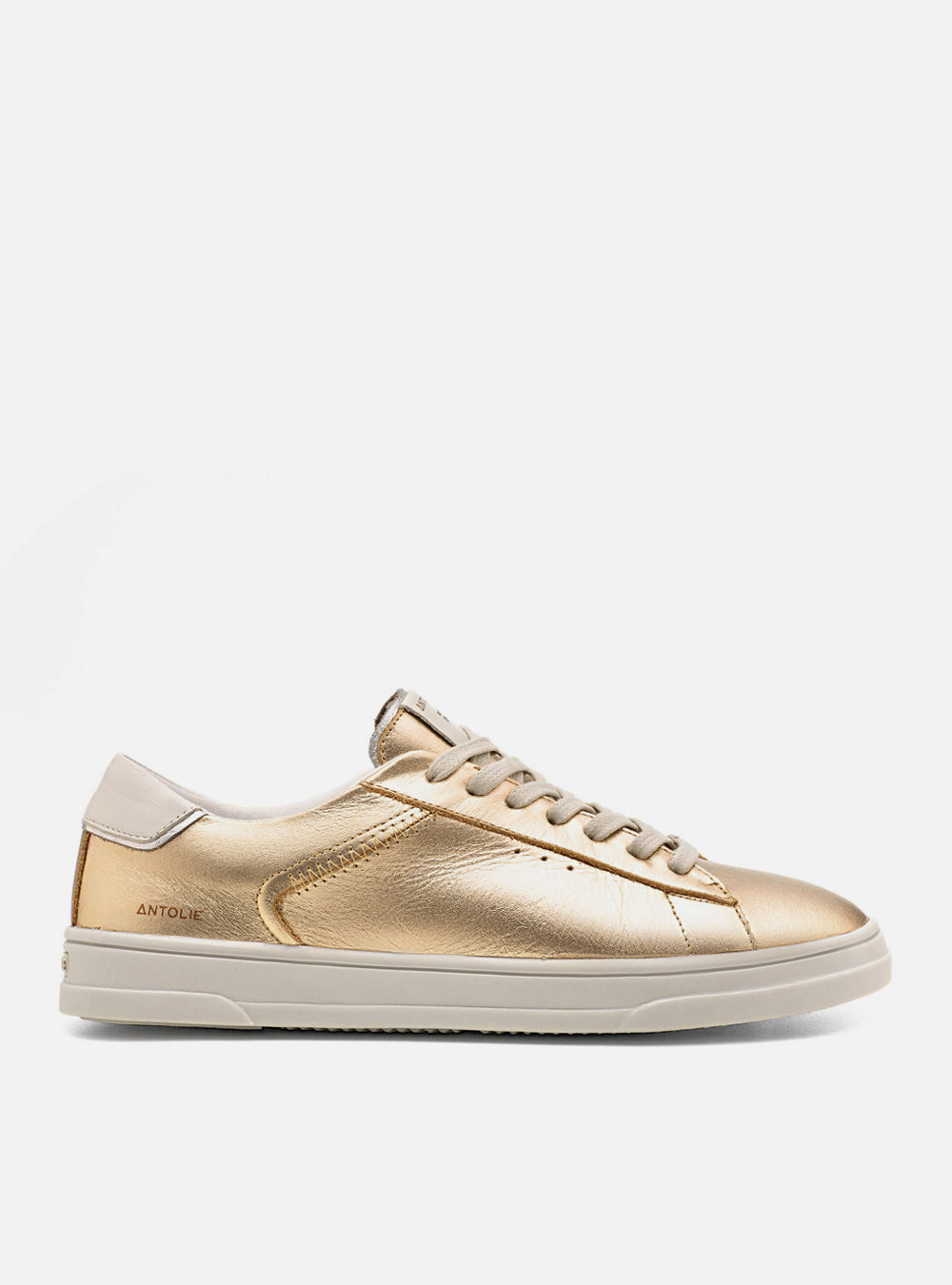 Tênis em couro Dourado Casual