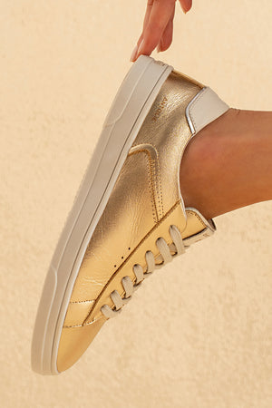 Tênis em couro Dourado Casual