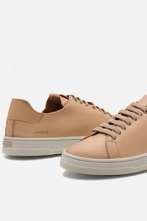 Tênis em Couro Nude Elástico Basics