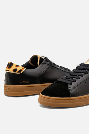 Tênis em Couro Preto Casual