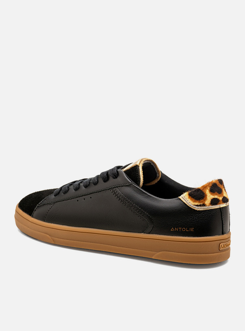 Tênis em Couro Preto Casual