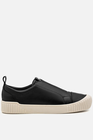 Tênis em Couro Slip On Olivia Preto